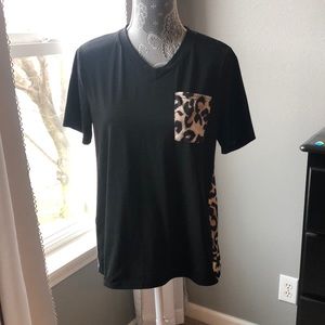 V-neck leopard top